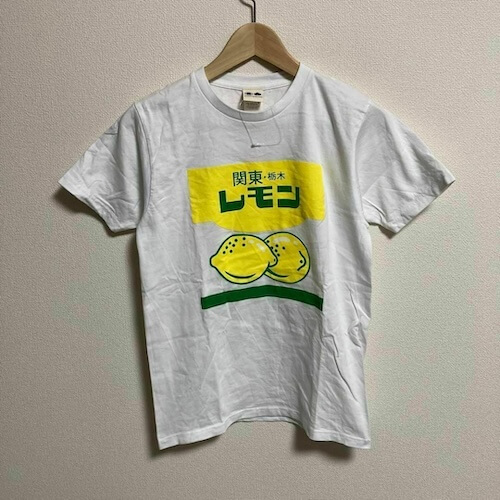 関東栃木レモンと書かれたTシャツ